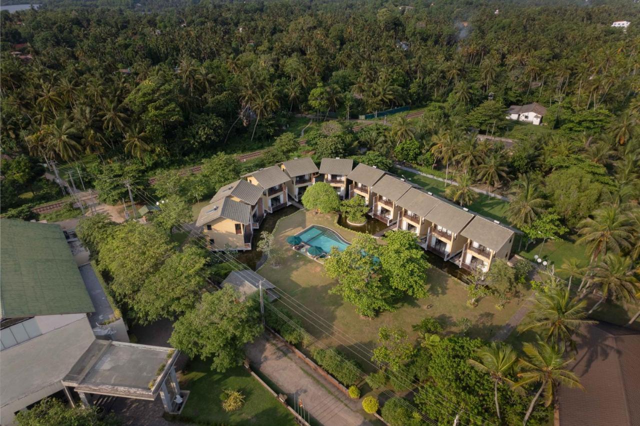 South Lake Resort Koggala Bagian luar foto