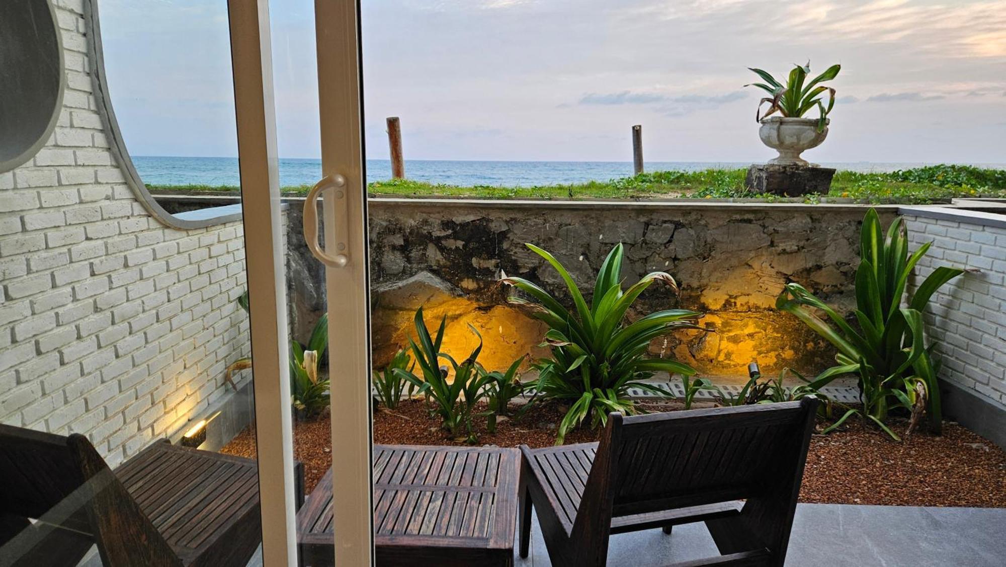 South Lake Resort Koggala Bagian luar foto